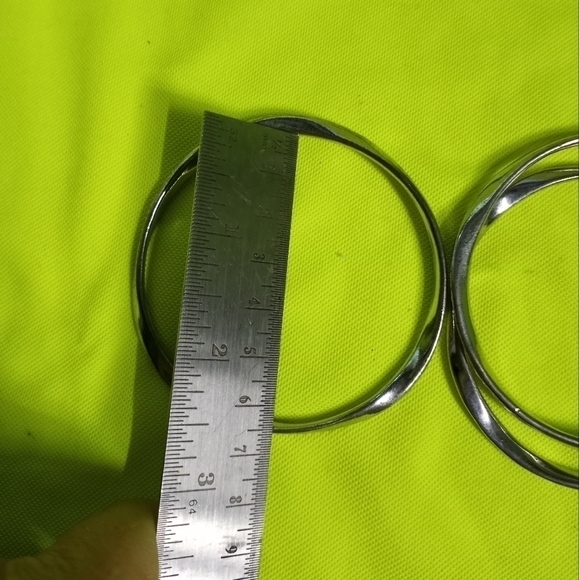 Triple silvertone twisted Bangle bracelets 3 bracelets - Picture 5 of 6